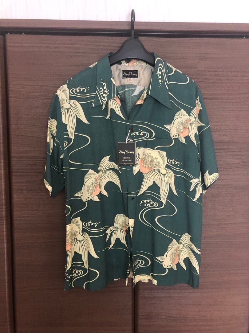 ドライボーンズ　アロハシャツ　金魚