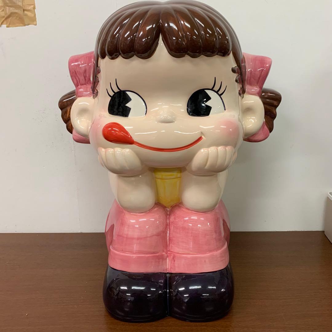 ❶希少 不二家 ペコちゃん ジャンボ 特大 陶器製置物 お座り 限定品 非売品