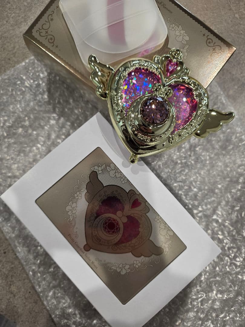 ミラクルロマンス シャイニングムーンパウダー2025 クライシスムーンコンパクト