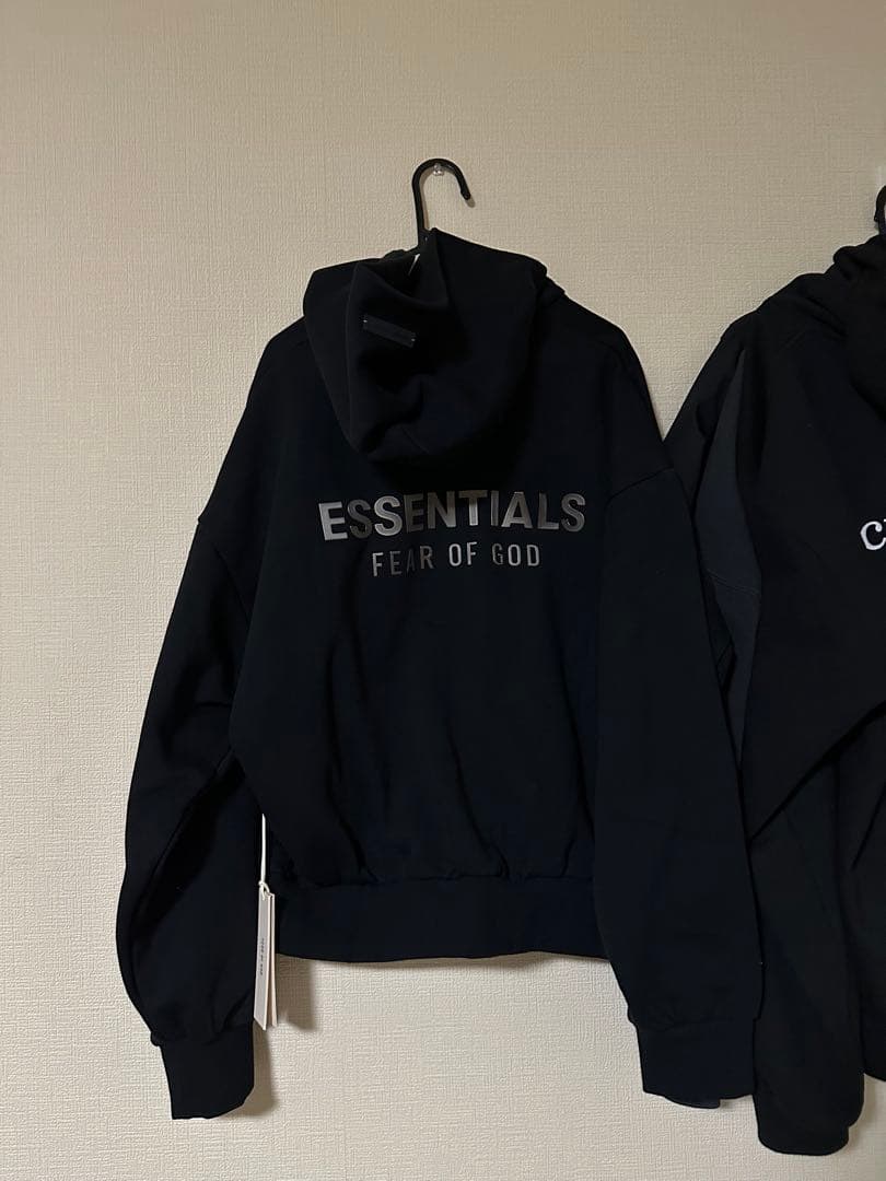 ESSENTIALS FEAR OF GOD パーカー 黒 FEAR OF GOD ESSENTIALS Essential パーカー | ブラック | FARFETCH JP