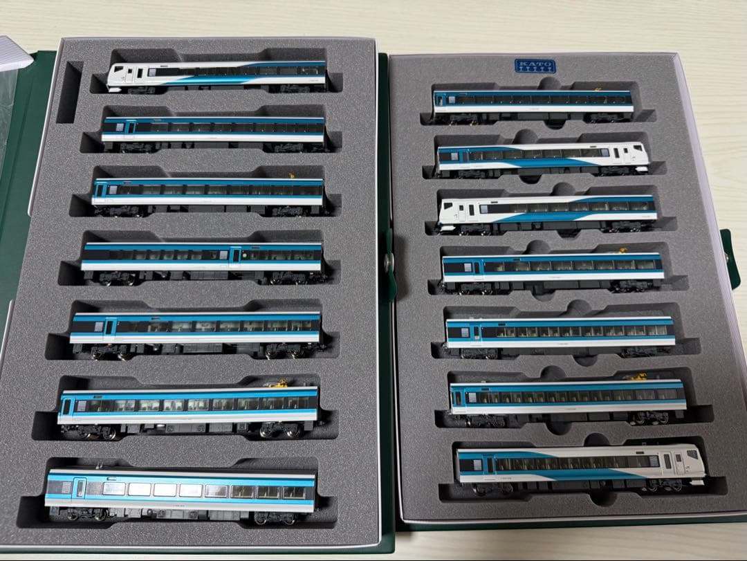 KATO E257系2000番台 2500番台 特急 踊り子 14両セット hqdefault.jpg