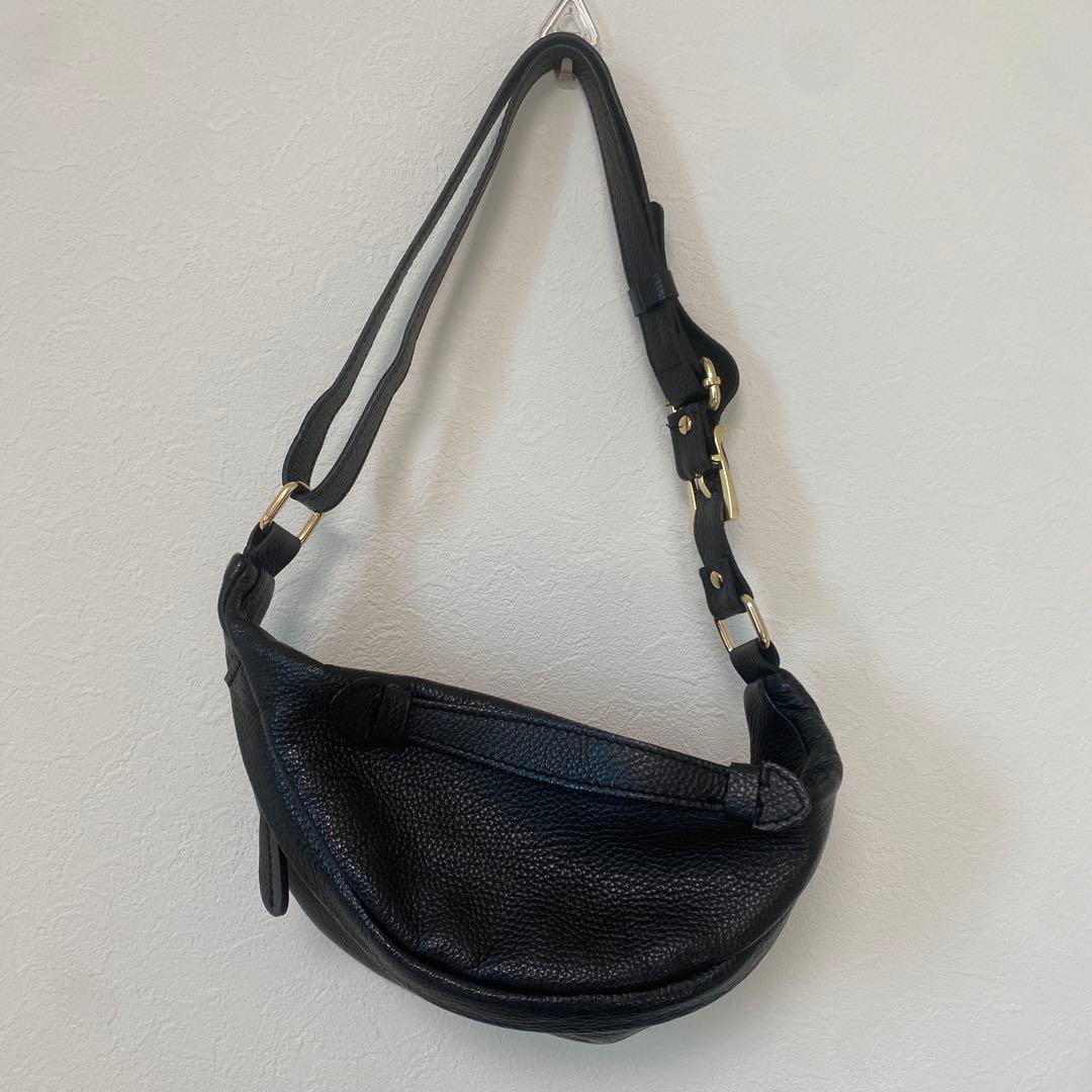 【未使用品】AULENTTI 黒 レザー ボディバッグ 調整可能