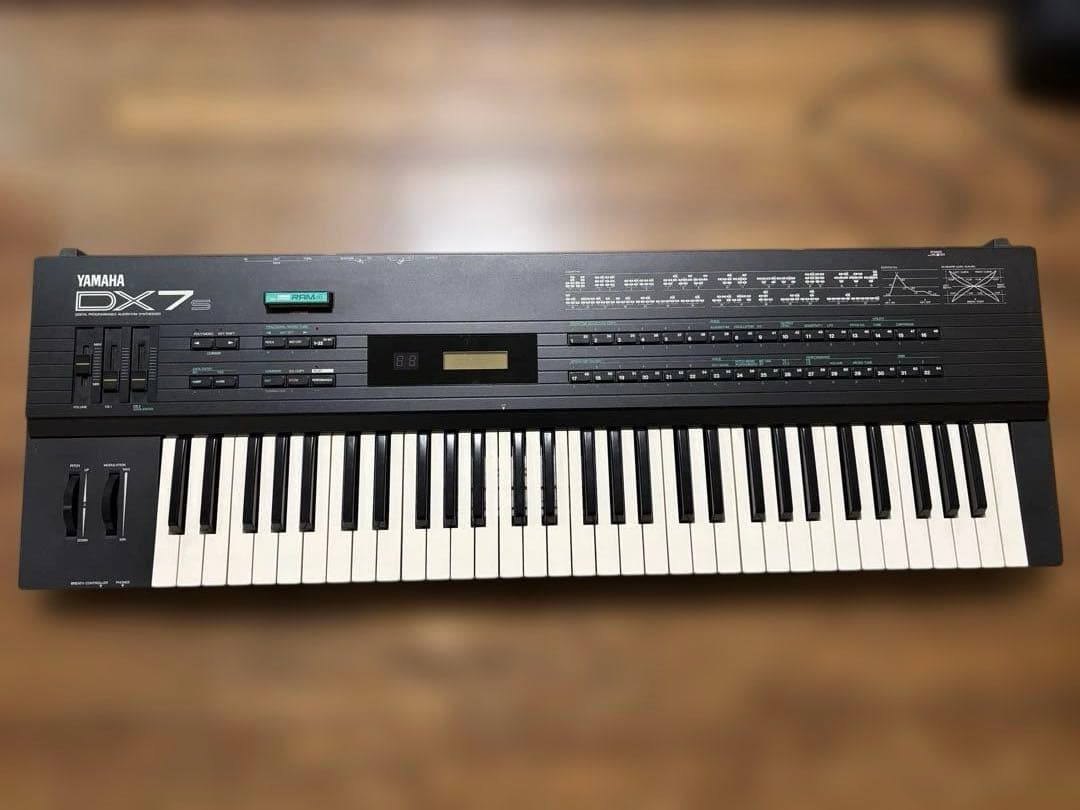 Yamaha DX7s シンセサイザー