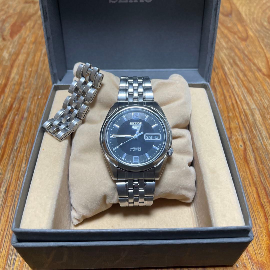 SEIKO 5 自動巻き 7S26-01V0 ブラック文字盤