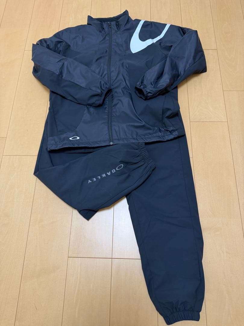 ⭐︎超美品⭐︎OAKLEY ジャージ上下セット ブラック　黒　冬用　Lサイズ