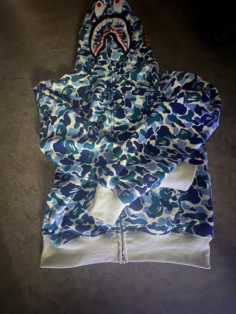 A Bathing Ape シャークパーカー　M