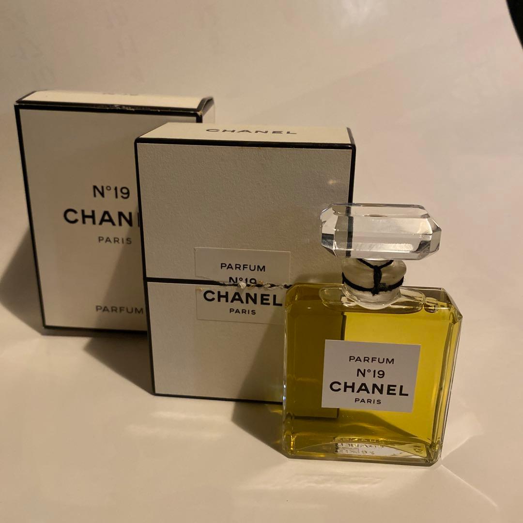 CHANEL N°19 パルファム