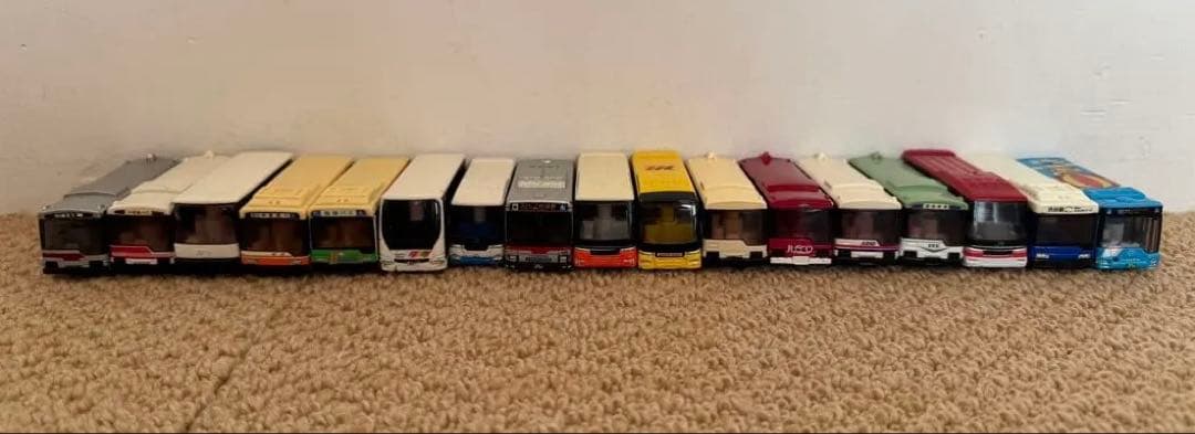 トミカ　バス　17台セット　まとめ売り トミカ 発車します!トミカタウンバスセット｜トミカギフトセット｜限定