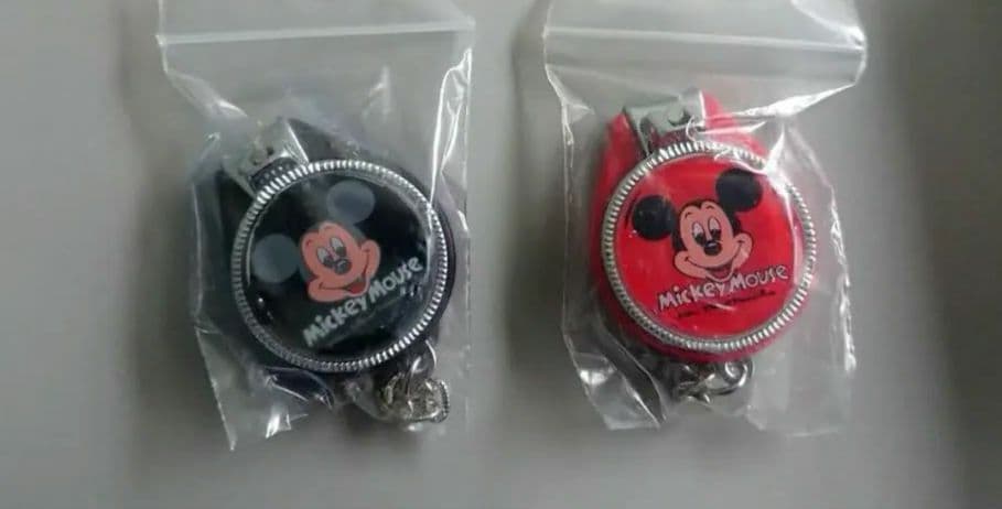 長期保管品　昭和レトロ　ミッキーマウス爪切り　49個 キーホルダータイプ 昭和レトロ【ディズニー】ミッキーマウス爪切り『40年くらい前の品