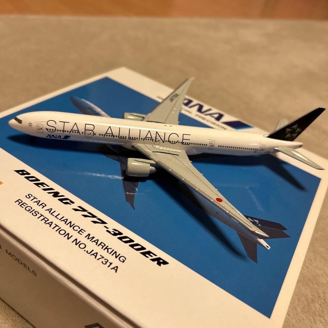 ANA Boeing 777-300ER スケール1:400 - メルカリ