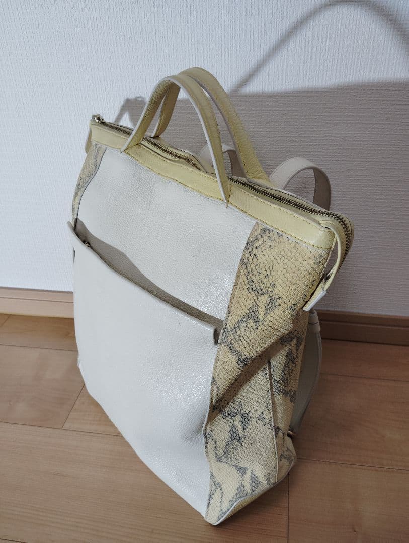 大幅値下げ！美品！コールハン パイソン柄 本革 バッグ 2026年最新】Yahoo!オークション -「パイソン バッグ」(コール・ハーン