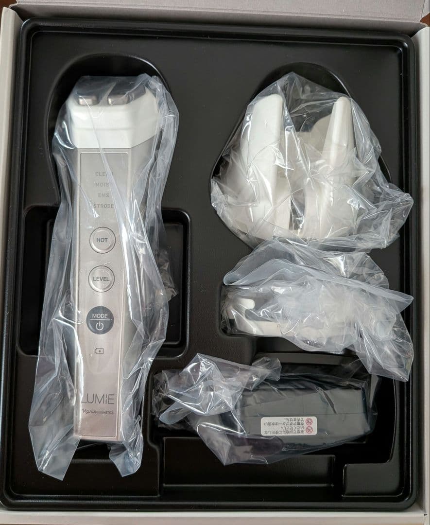 【コンク210ml付き】LUMIE ルミエ　美顔器 ナリス