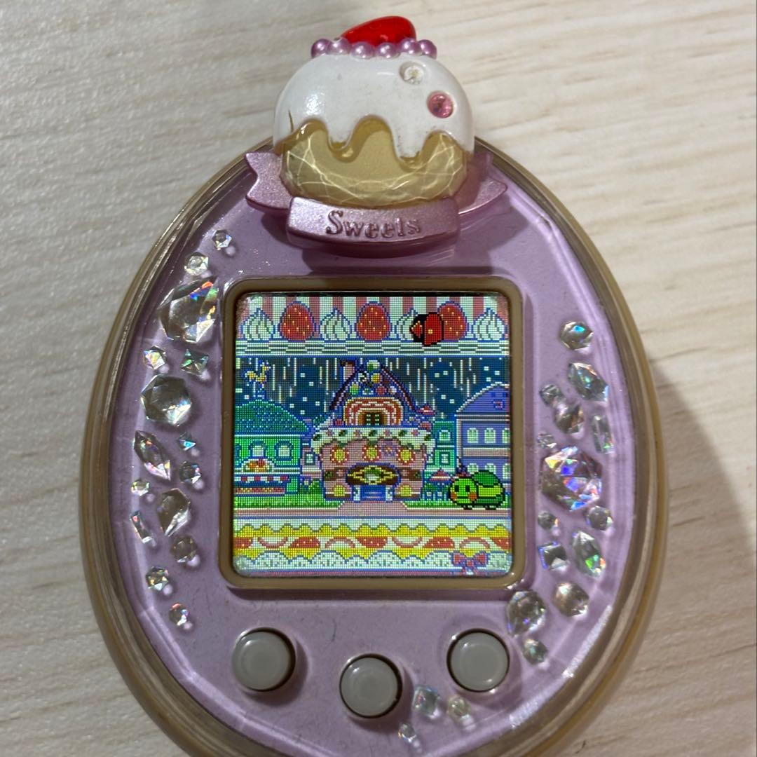 たまごっちピース たまデコピアス ベリースイーツver ピアスのみ販売