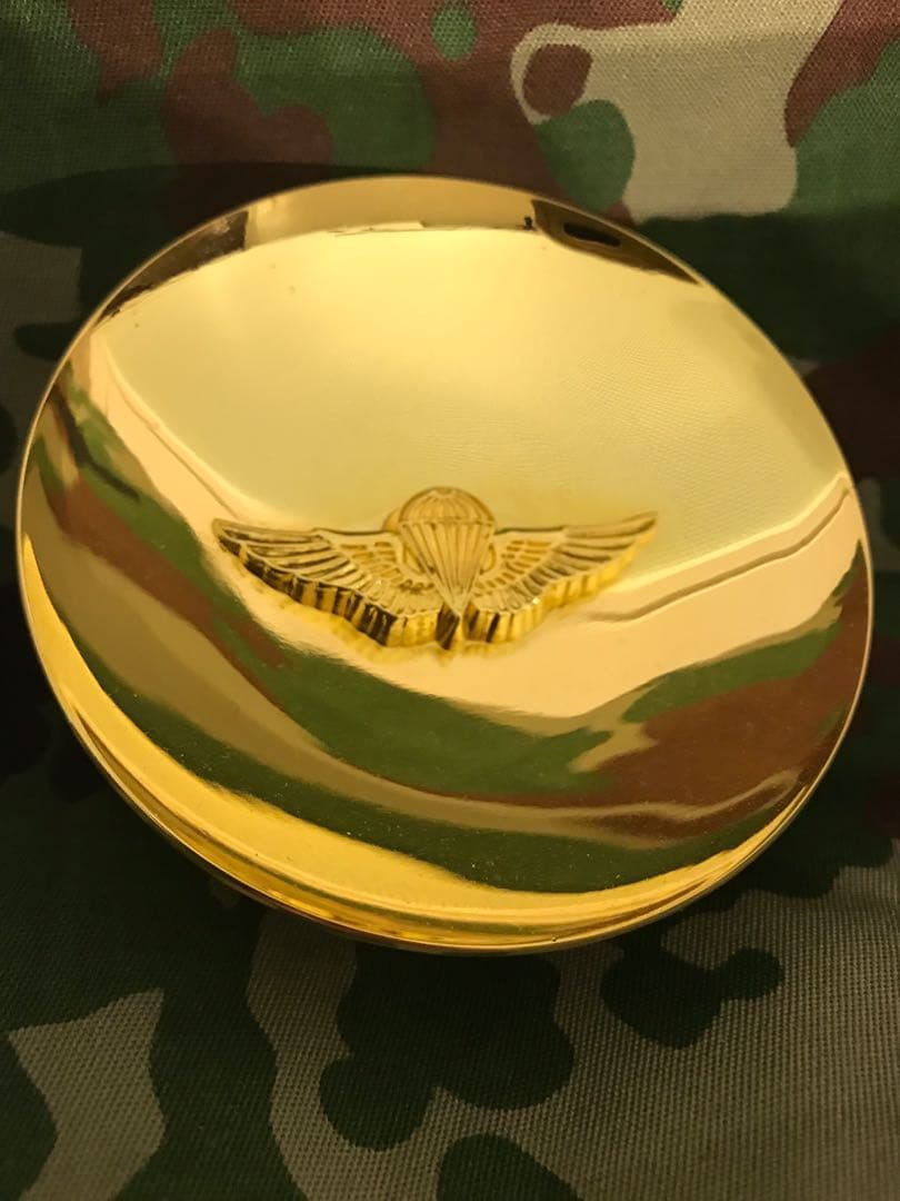 我が国の精鋭　陸上自衛隊 空挺教育隊 基本降下過程卒業記念 金杯24KGP