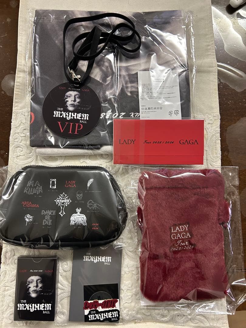 Lady Gaga VIP GOLD特典グッズフルセット