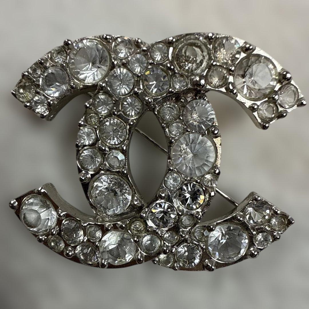 CHANELシャネル　ブローチ　クリアストーン　ココマーク　シルバーカラー