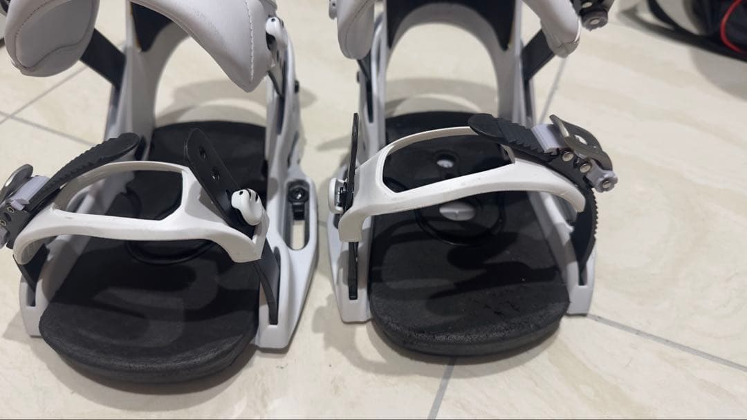 SCRIBE スノーボードビンディング ホワイト/ブラック