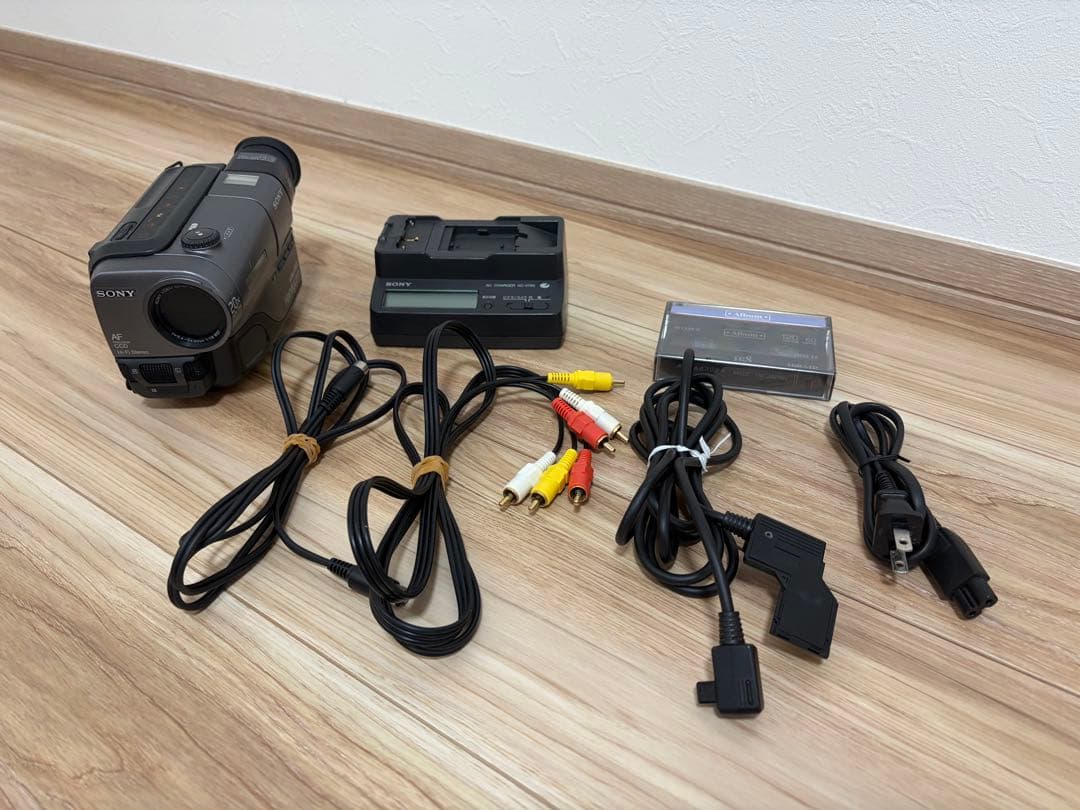 （動作確認済）SONY Hi8 Handycam 8ミリビデオカメラ