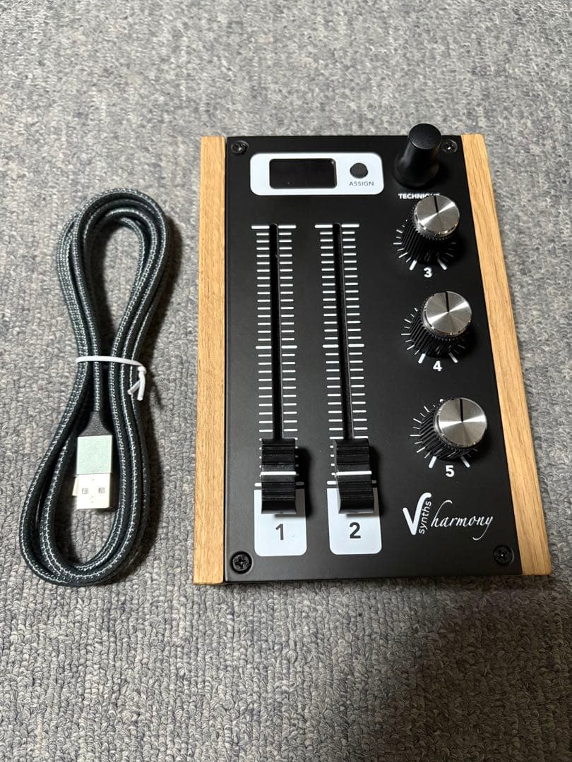 Viper Synths HARMONY MIDIコントローラー オーケストラやストリングス、ブラス音源の抑揚コントロールに最適な