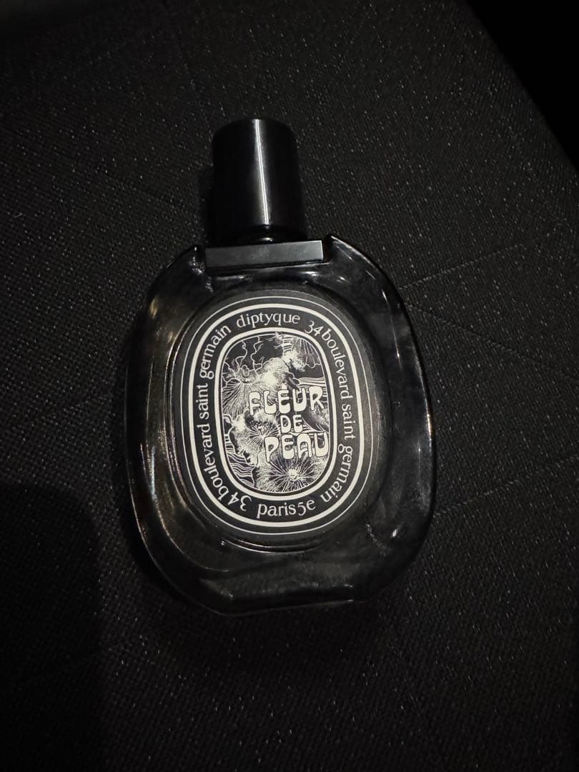 diptyque FLEUR DE PEAU 香水