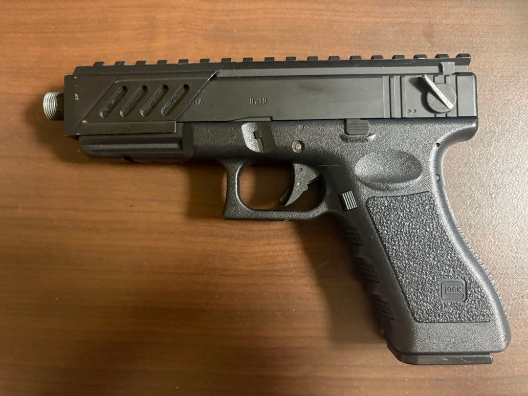 東京マルイ グロック18C 電動ハンドガン レール　マガジン付