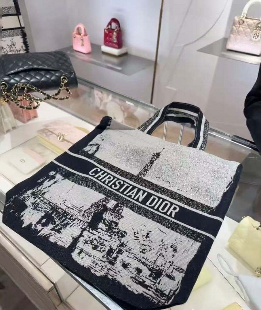 専用ページDior ディオール　エッフェル塔　新作ノベルティ トートバッグ
