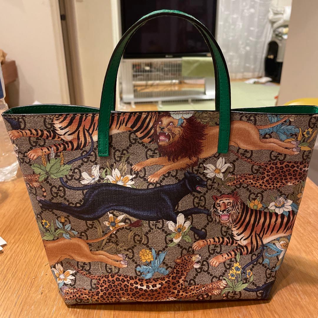 GUCCIキッズバック