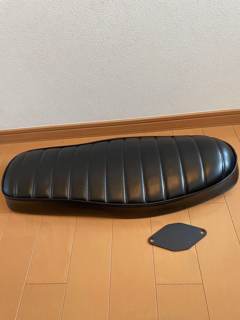 スーパーカブ、クロスカブ用 TWR製ローダウンシート　ブラック