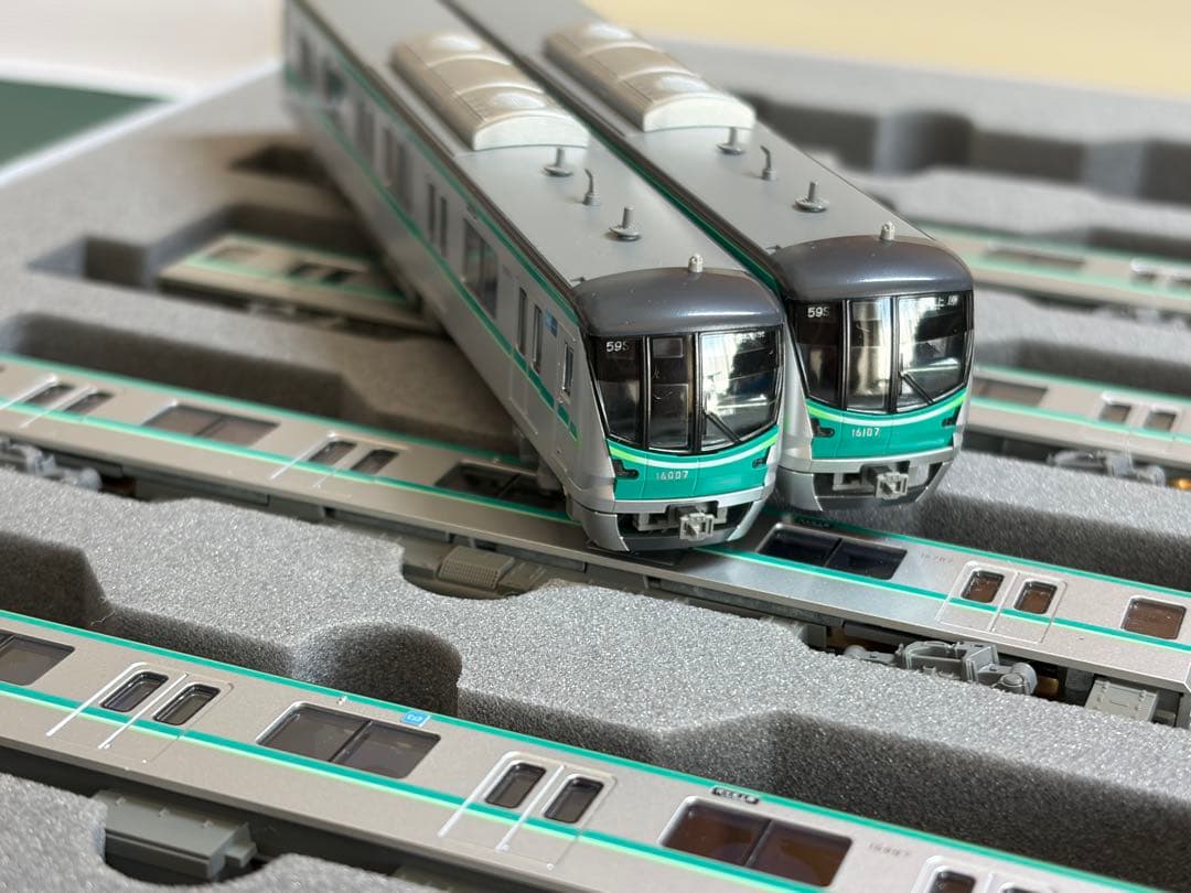 鉄道模型　Nゲージ　KATO 10-877 東京メトロ　千代田線　16000系