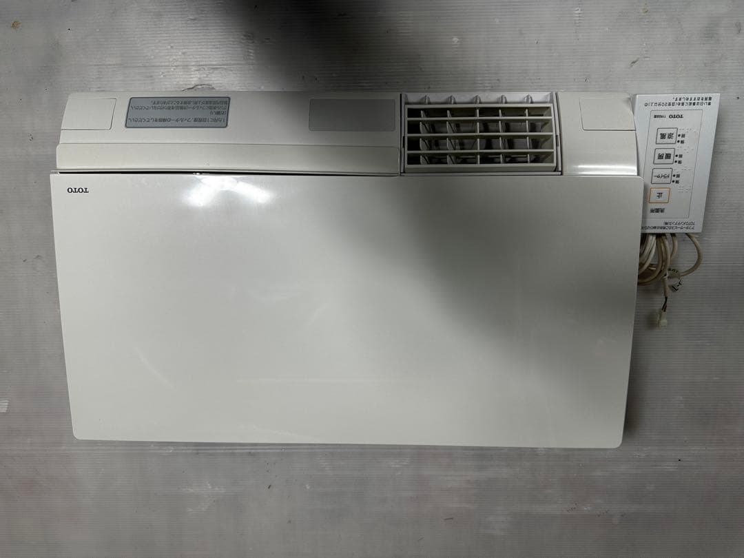 TOTO 洗面所暖房機TYR330s リモコン有り　100v