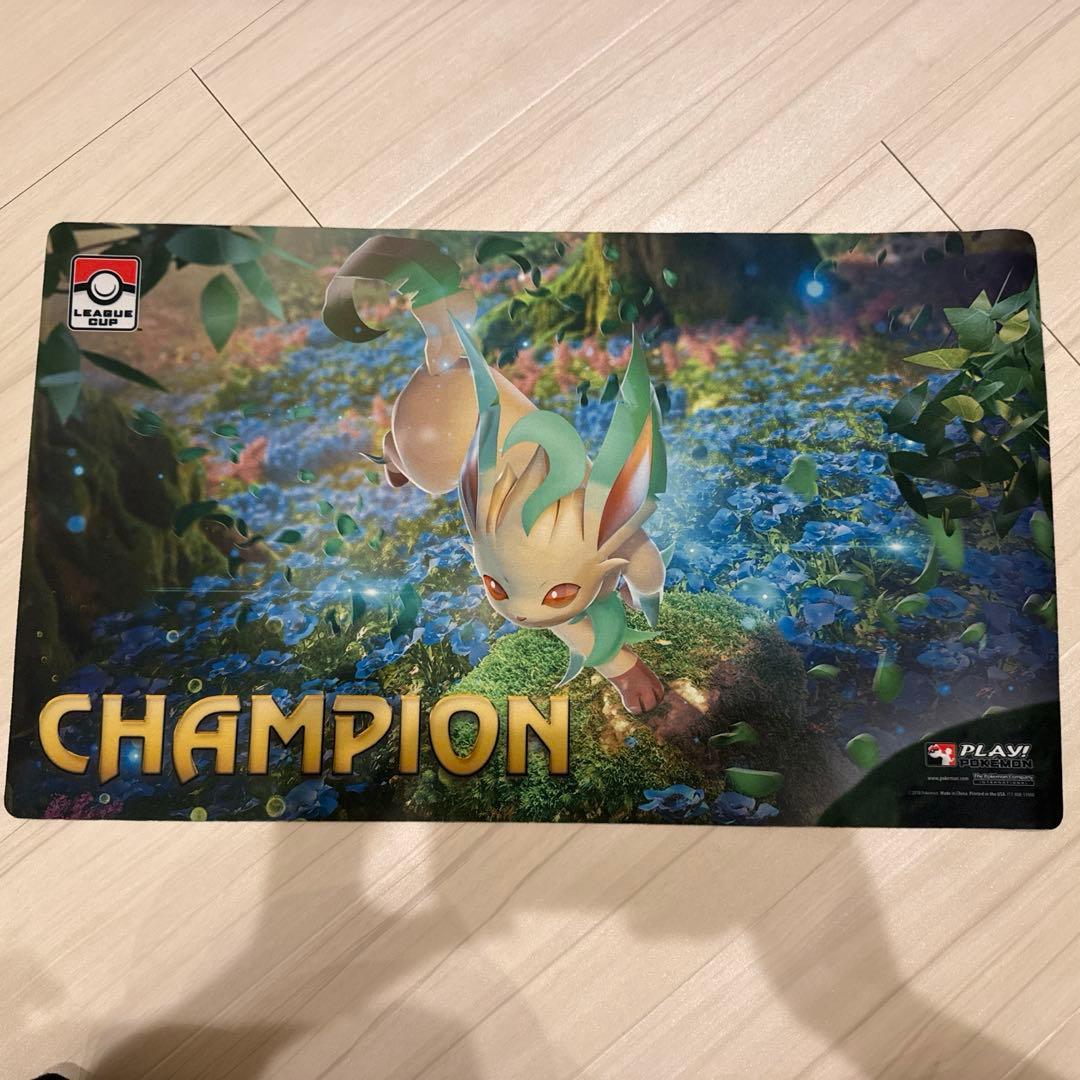 【みみ】ポケモンカード　プレイマット　リーフィア