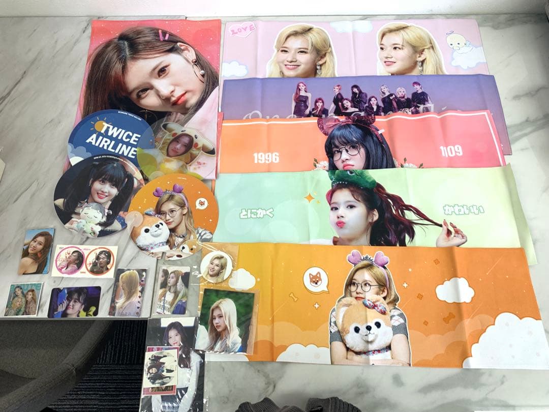 ＋ TWICE まとめ売りうちわ タオル フォト KPOP