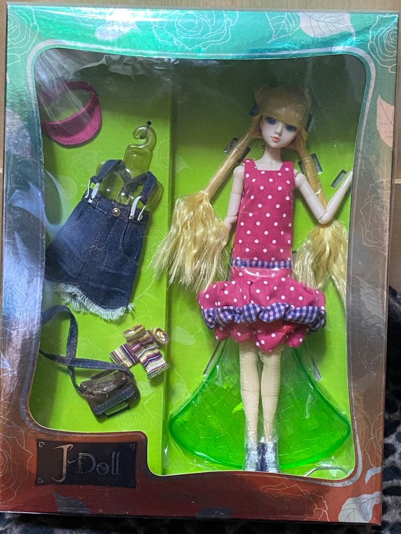 J doll ジェイドール　ロブソン