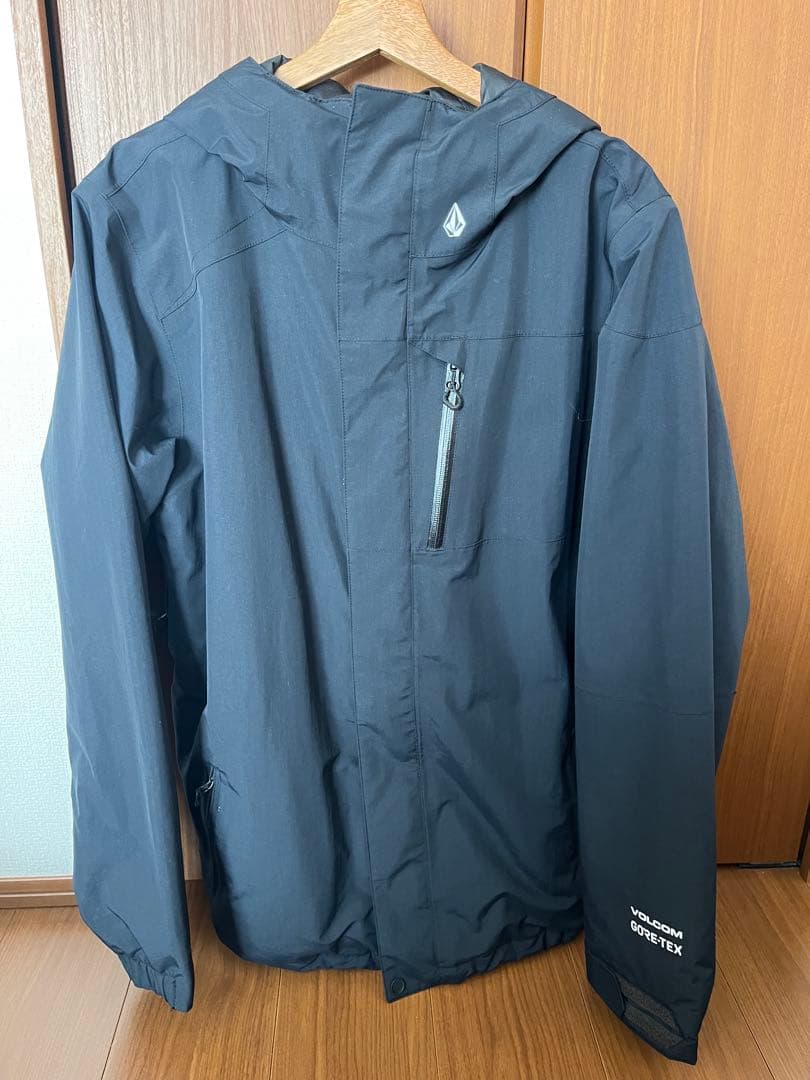 VOLCOM GORE-TEX フード付き中綿ジャケット