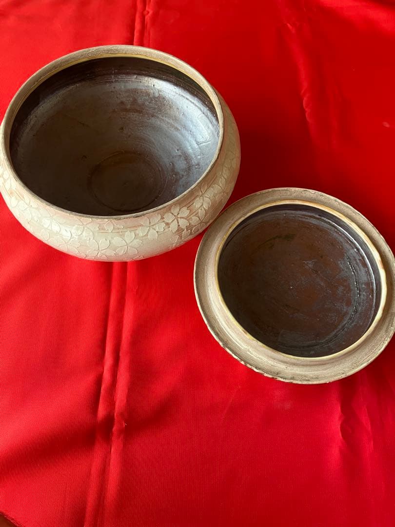 桜花文蓋物　加山哲也