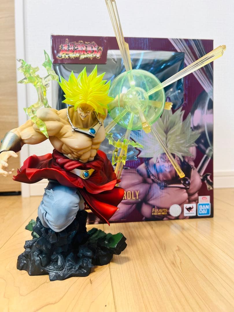 フィギュアーツZERO スーパーサイヤ人ブロリー エフェクト付き　箱あり⭐︎