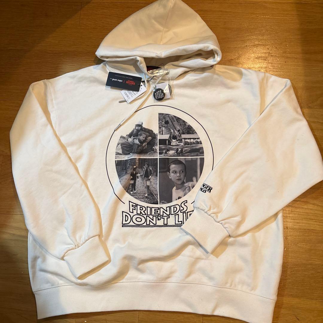 STRANGER THINGS niko and コラボ　パーカー　ホワイト