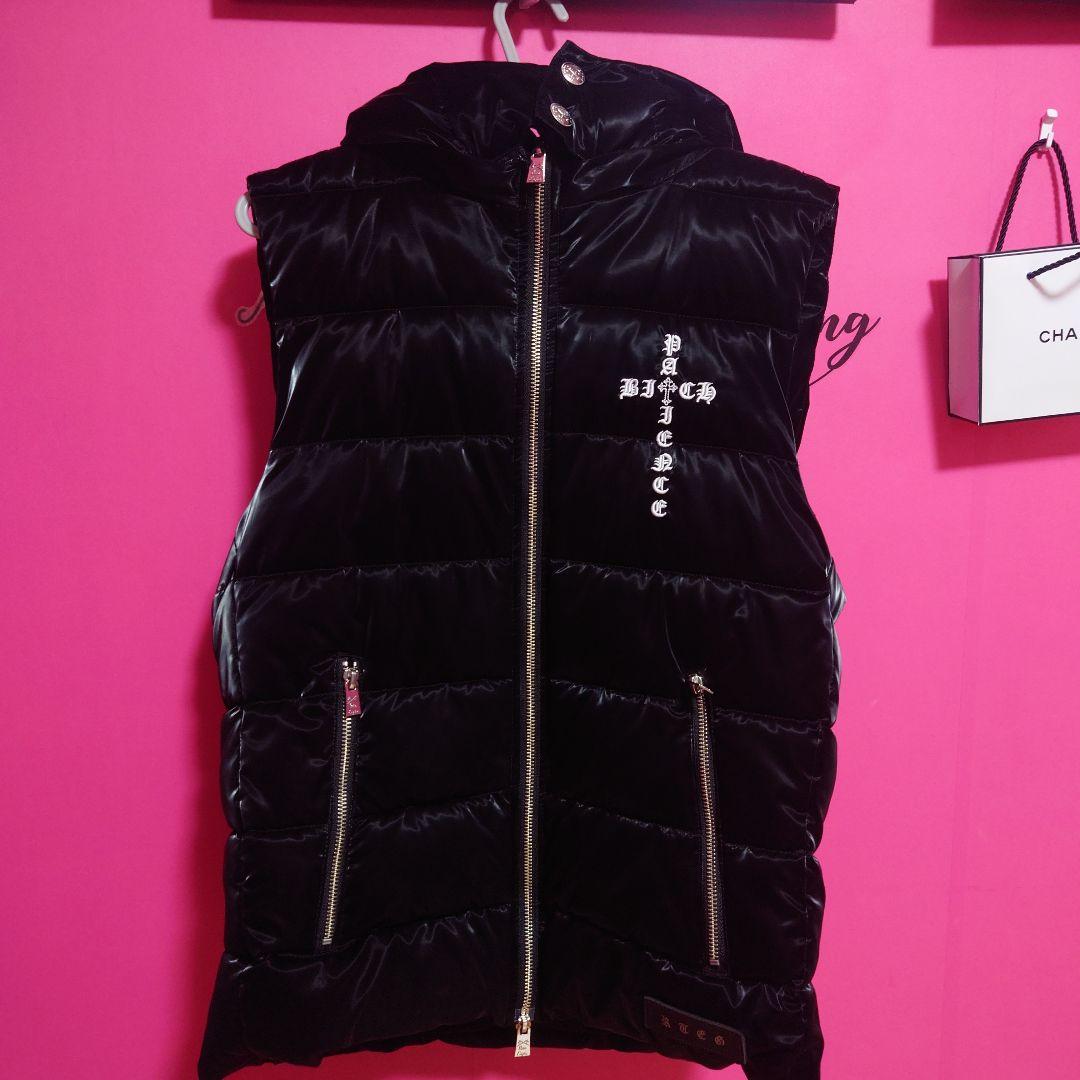 アダムスジャグラー フード付きダウンベスト 黒 美品