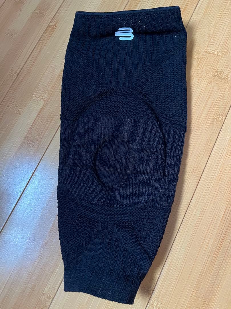 スポーツ 膝サポーター M 黒