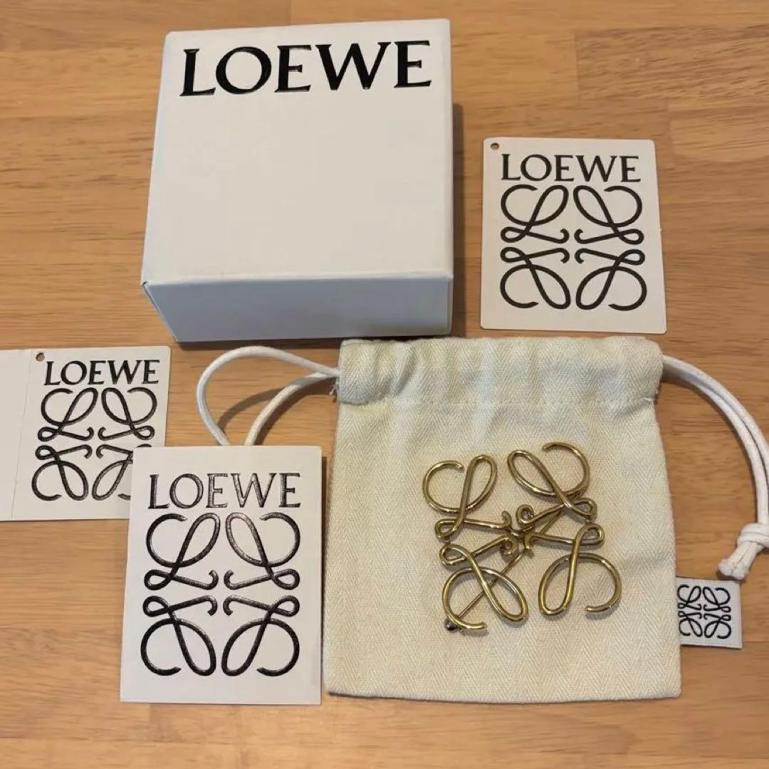 【美品】LOEWE ロエベ アナグラムブローチ ブローチ ゴールド LOEWE（ロエベ） アナグラムブローチ ゴールド系 レディース