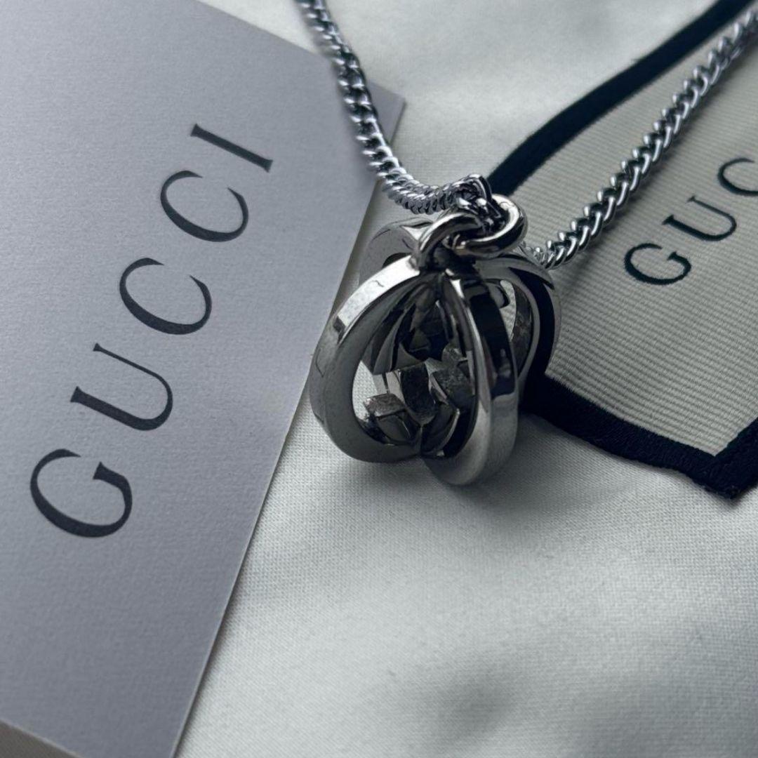 極美品】GUCCI グッチ 立体 チャーム&ネックレス シルバー GG - メルカリ