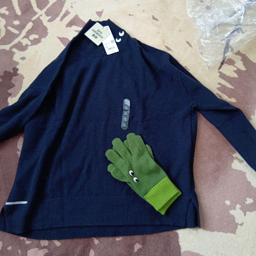 ユニクロアニヤファインドマ-チコラボカシミヤハイネックセ−ターと手袋 ユニクロアニヤファインドマ-チコラボカシミヤハイネックセ−ターと