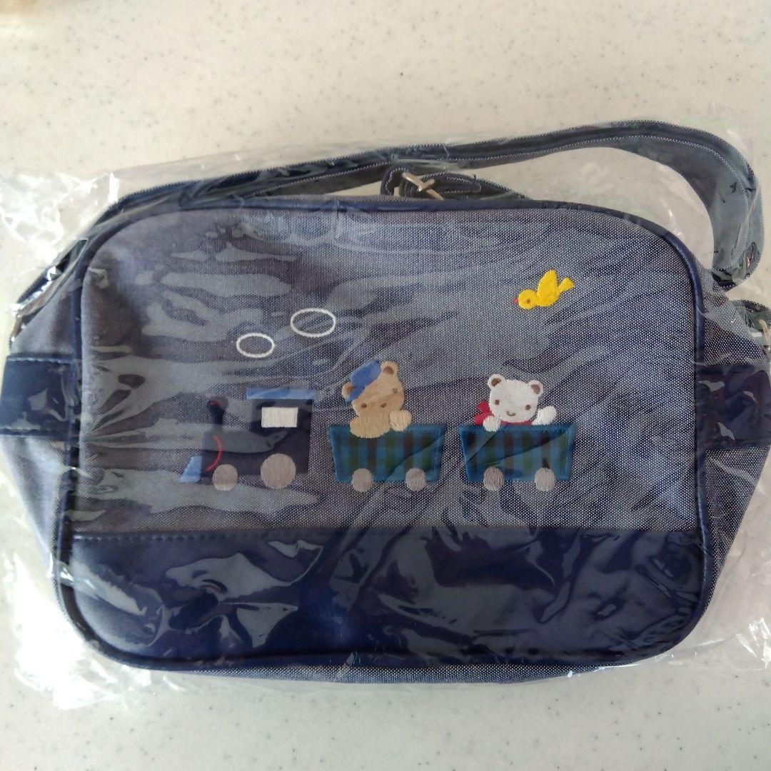 くまの刺繍 ネイビー ショルダーバッグ