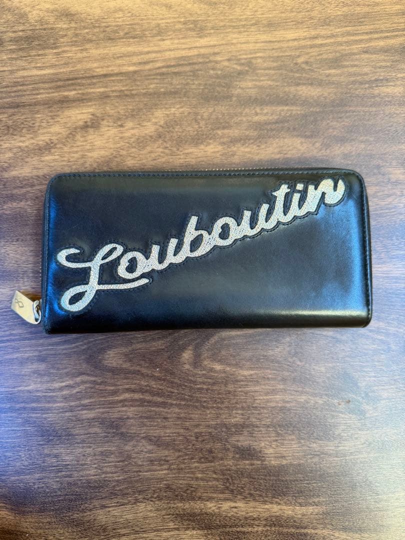 Louboutin 黒 長財布 約20cm