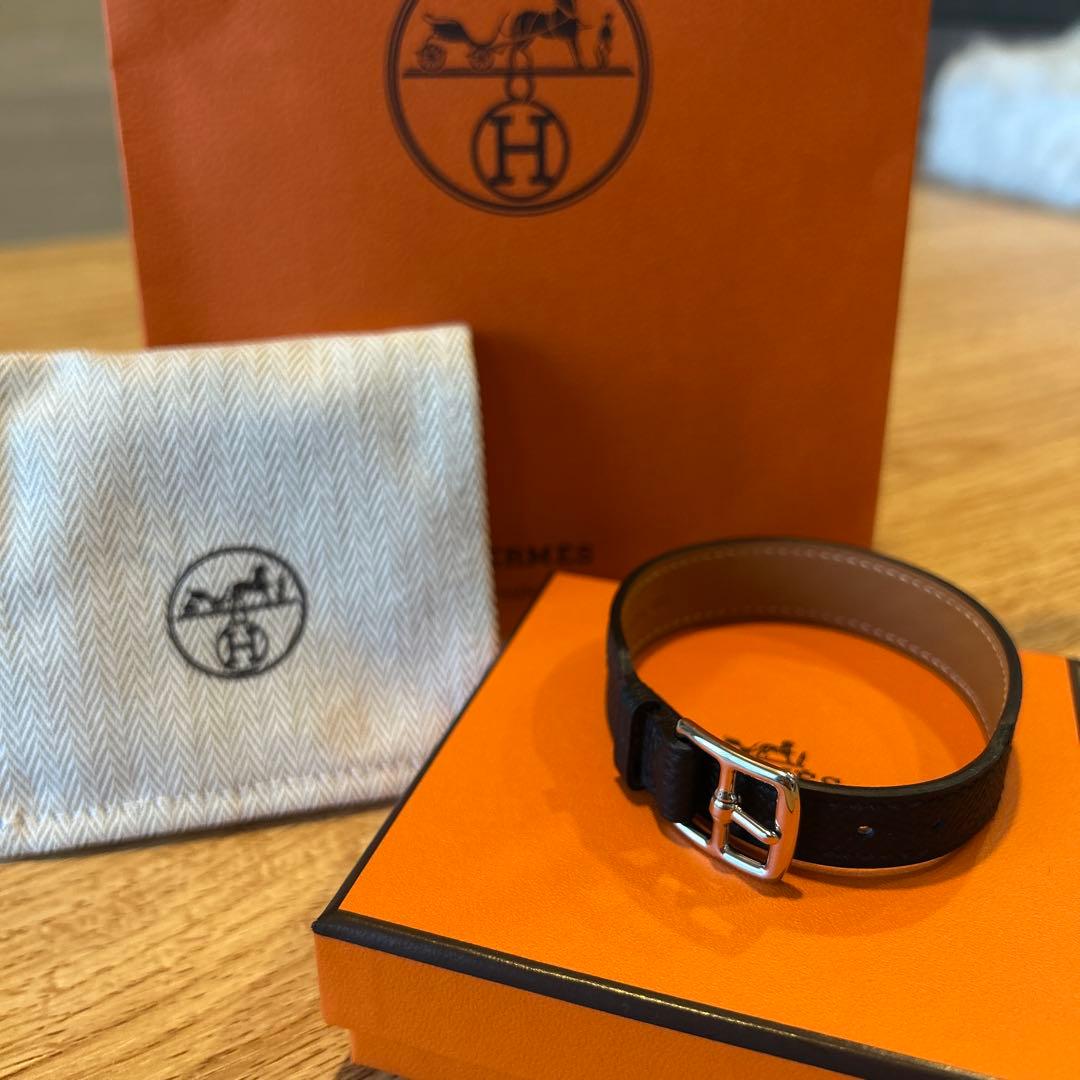 値下中！【新品　未使用】HERMES ブレスレット レザー HERMES レザーブレスレット クロワジエール ドゥブルトゥール (HERMES