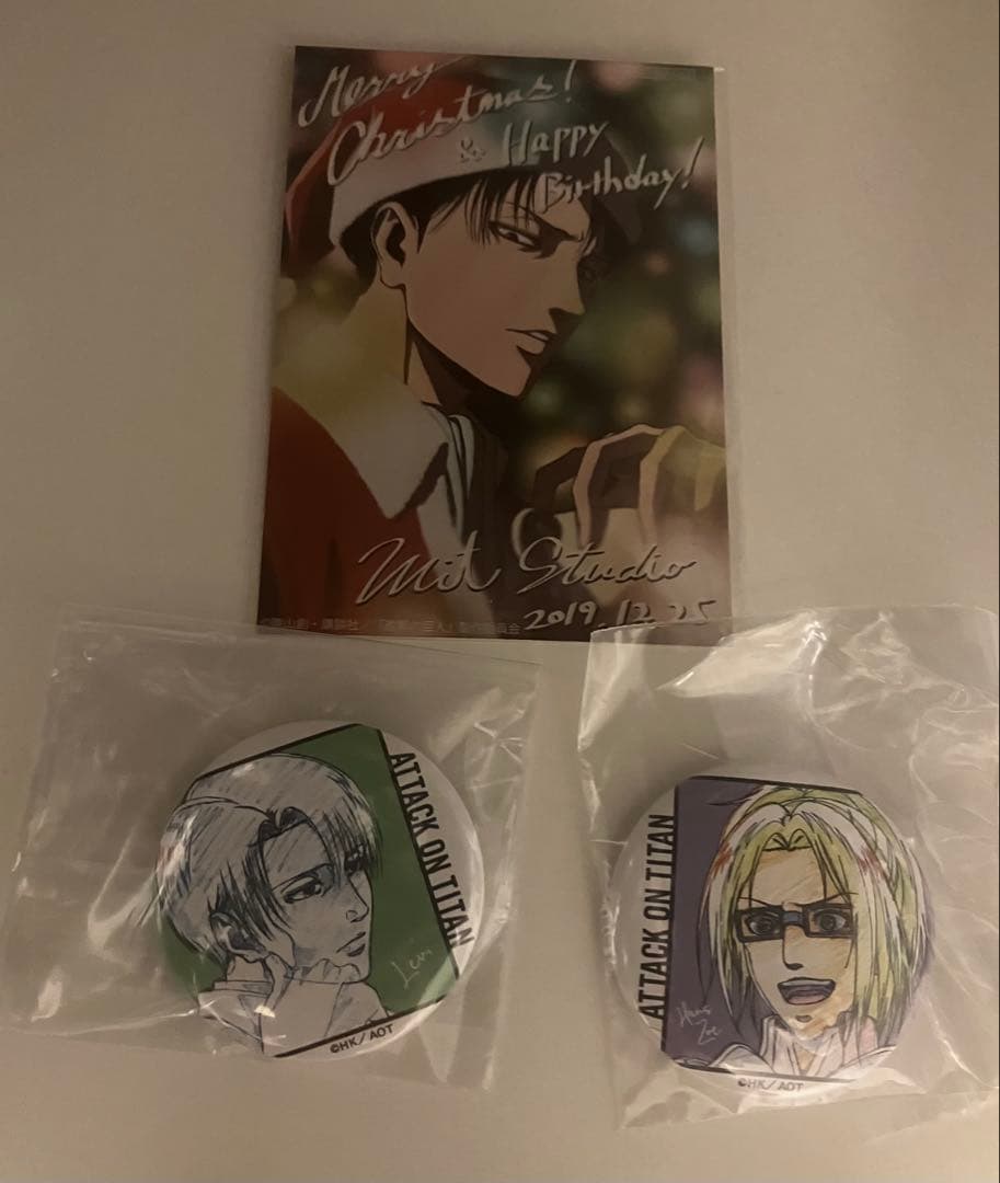 ! 進撃の巨人 wit studio 缶バッジ リヴァイ ハンジ 美品 進撃の巨人 リヴァイ ハンジ ジャン サシャ 缶バッジ 4個 wit studio