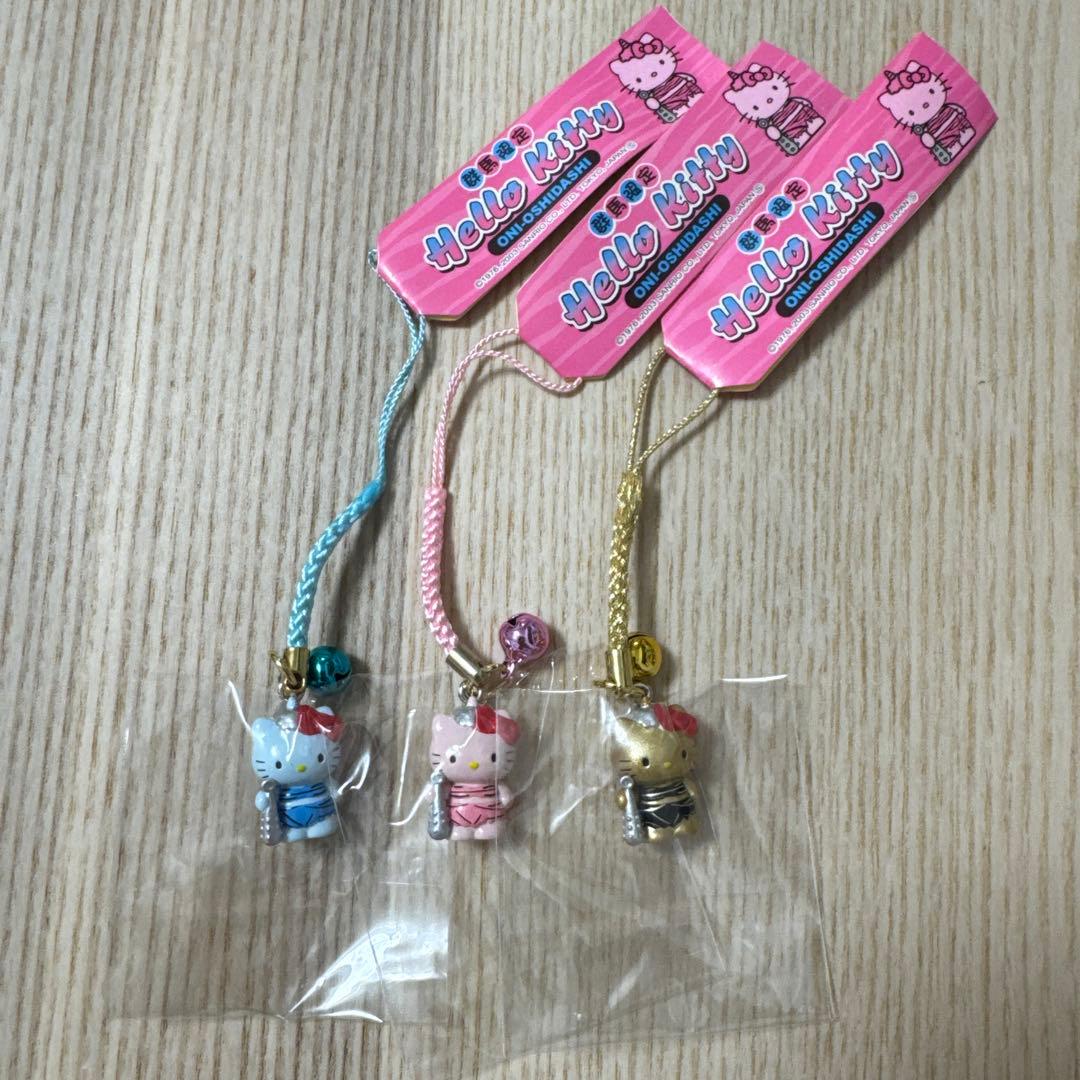 ご当地キティ　群馬県　鬼押出し園限定　鬼キティセット　新品　根付け　ストラップ