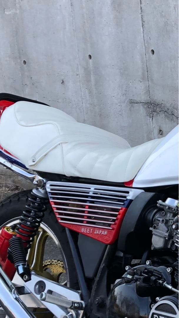 XJ400純正シート白張り替え - メルカリ