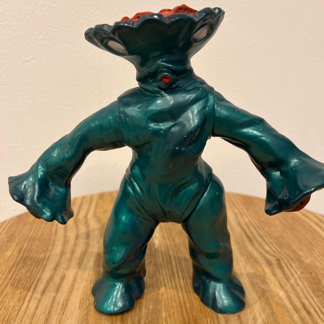 バンデル星人 ソフビ ブルマァク - メルカリ