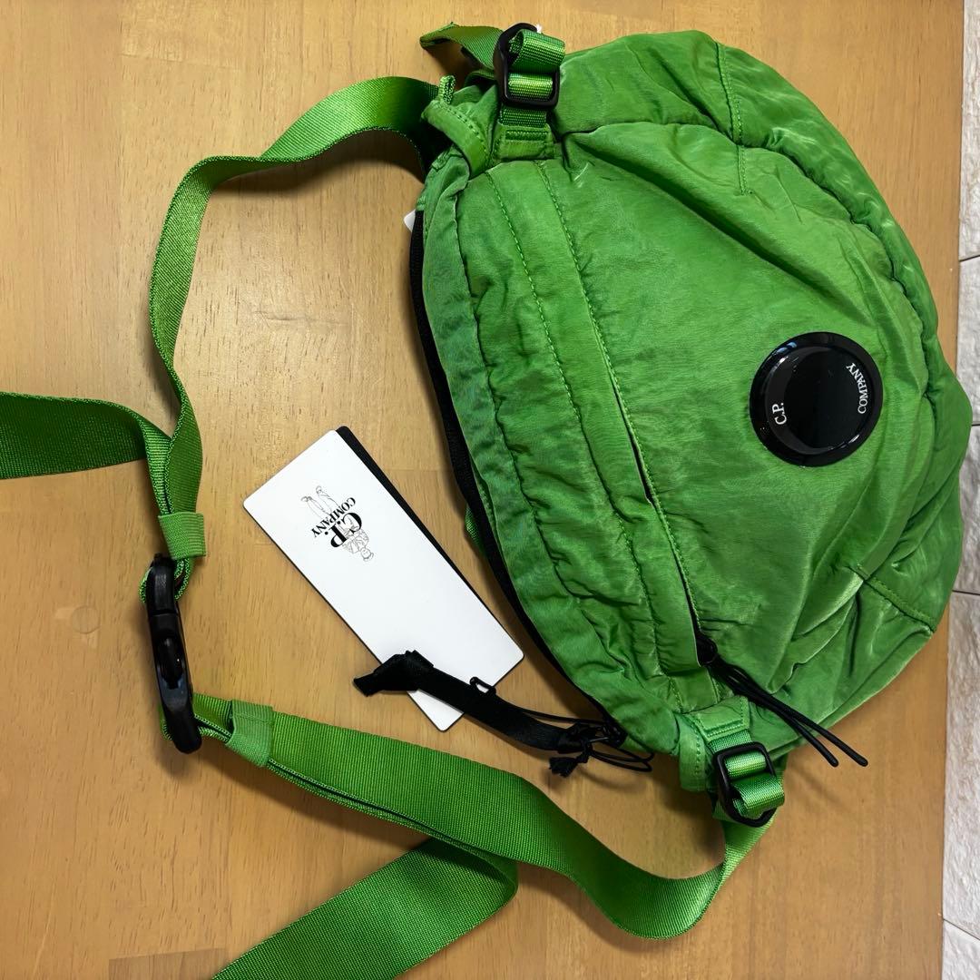 新品！C.P. Company グリーン ボディバッグ